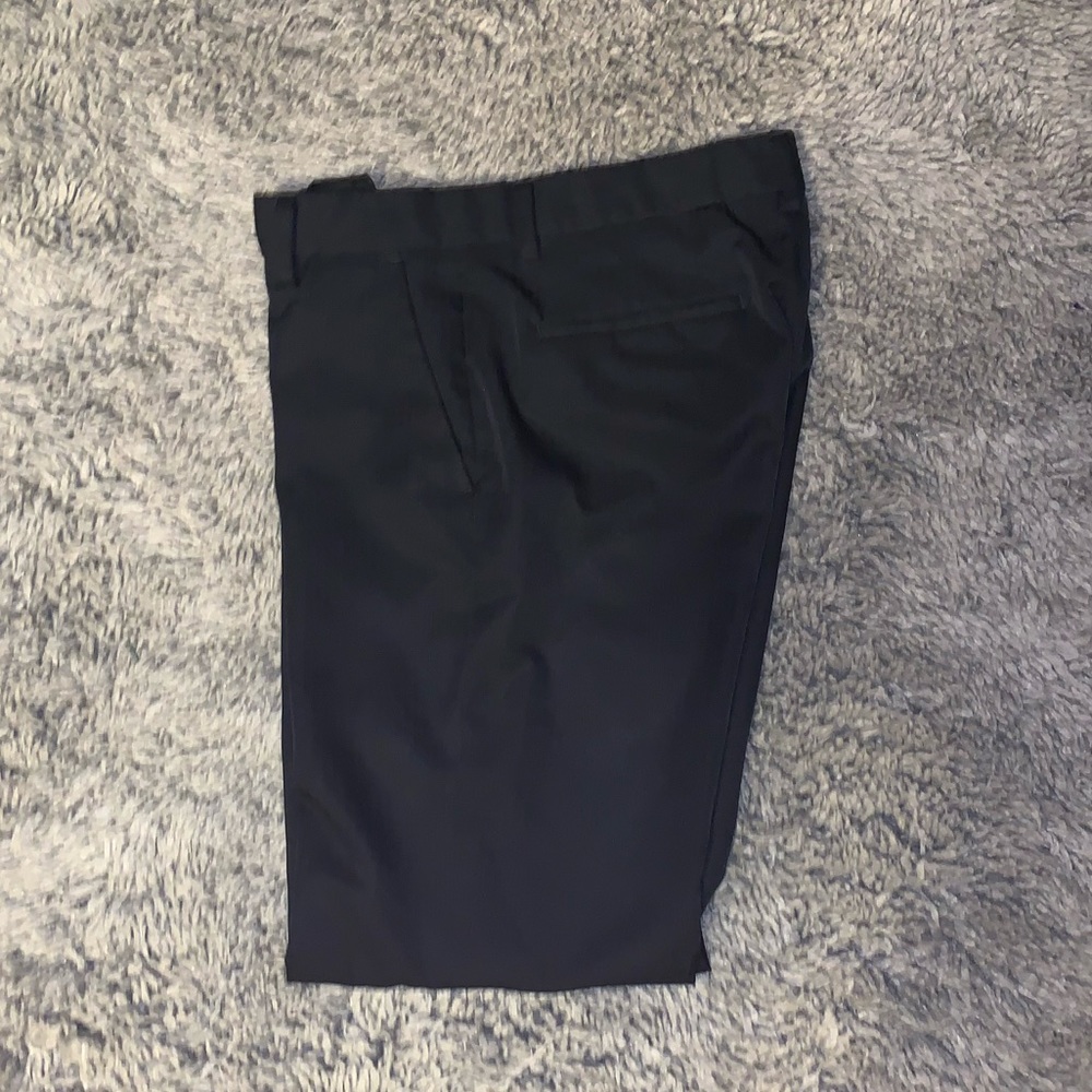 Van Heusen Men’s 30x30 Black Dress Pants